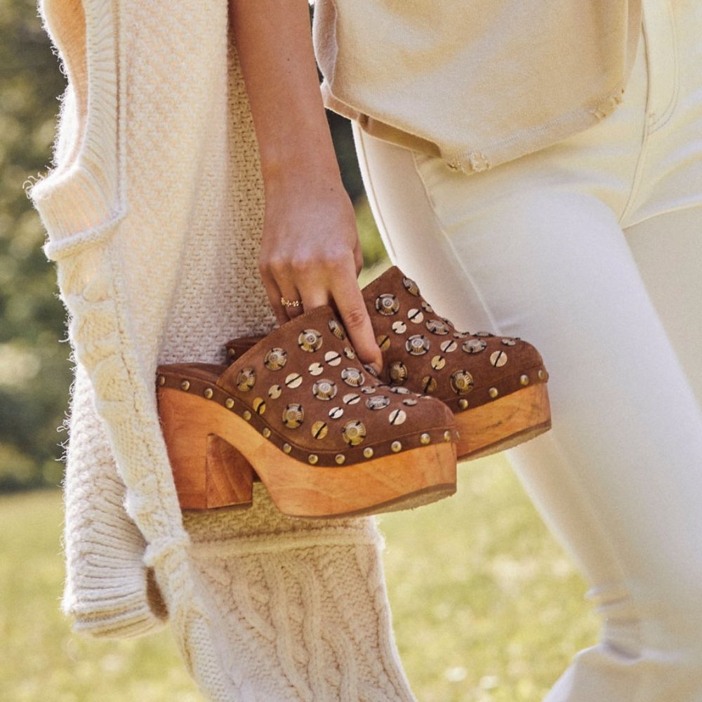 NWT-FREE PEOPLE Claudia Clog / Tan- 9